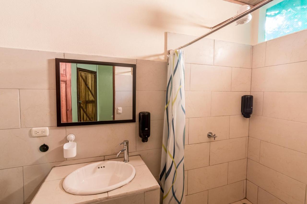 Puerto Viejo de Talamanca Sea Tower Hotel מראה חיצוני תמונה