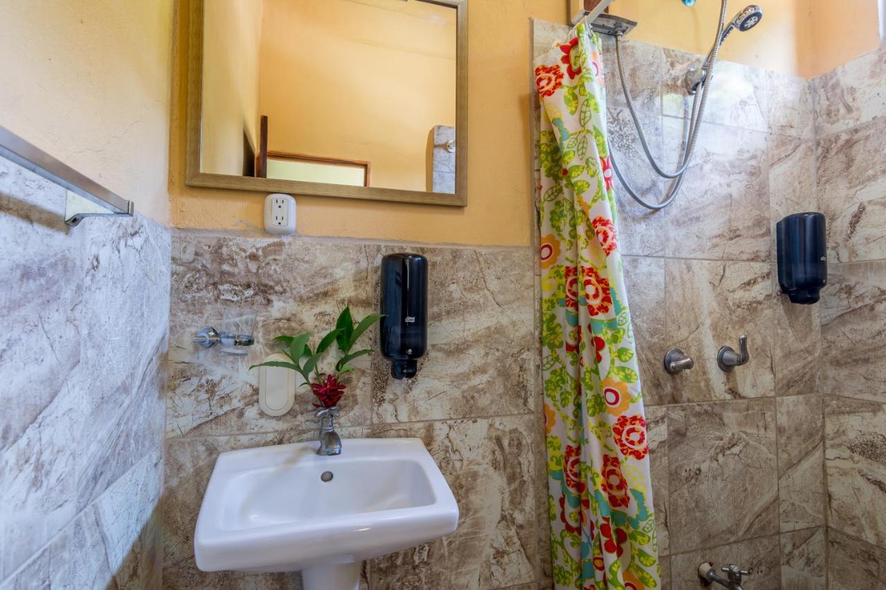 Puerto Viejo de Talamanca Sea Tower Hotel מראה חיצוני תמונה