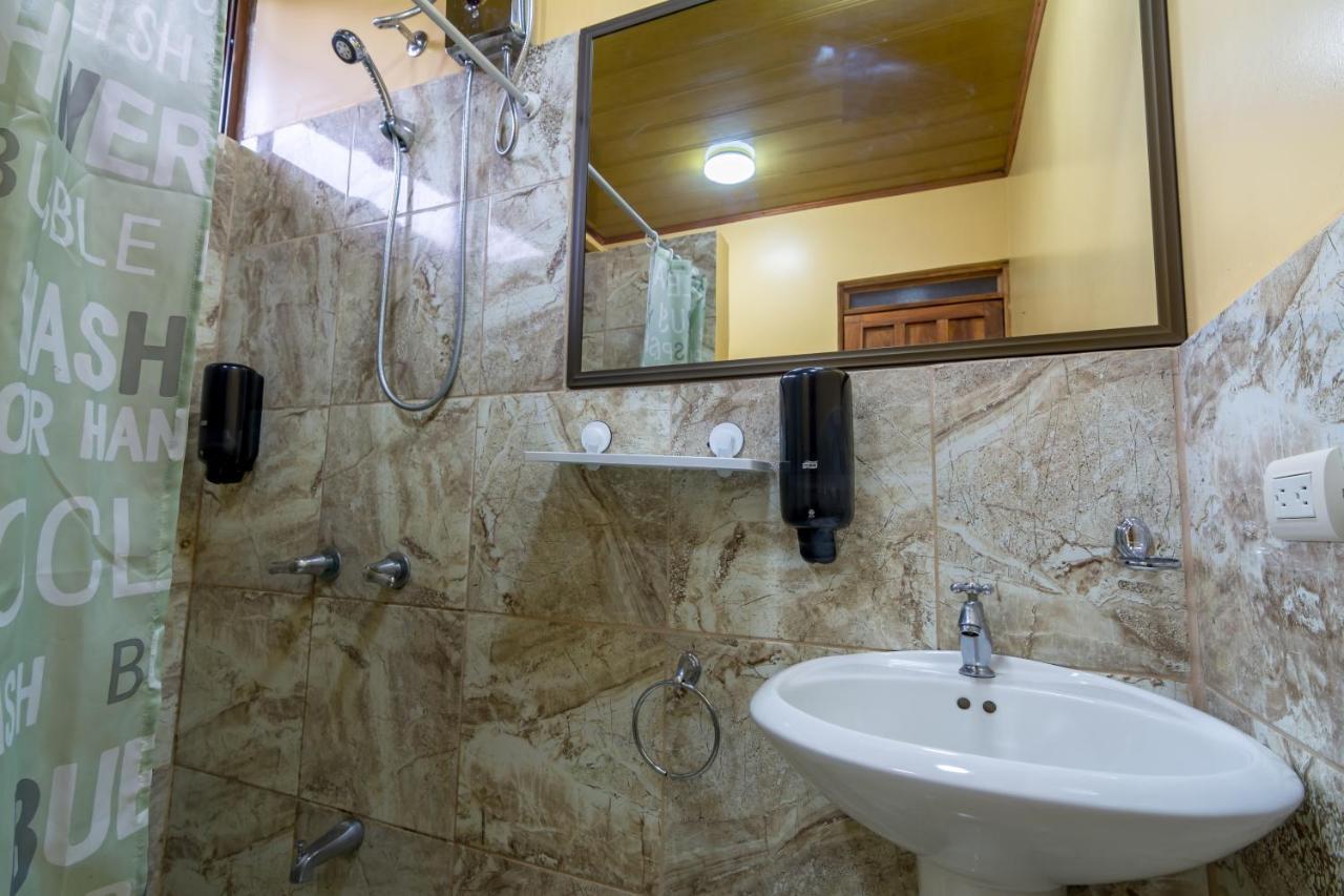 Puerto Viejo de Talamanca Sea Tower Hotel מראה חיצוני תמונה